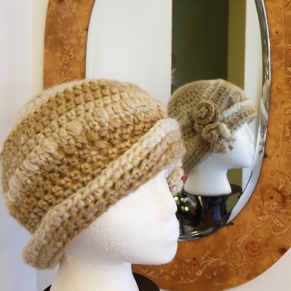 Handmade crochet hat - Picture 4 of 8
